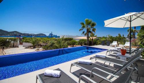 Villa - Beach Front