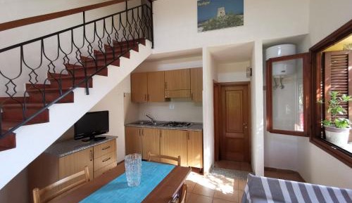 One-Bedroom Apartment - Split Level (4 Adults )