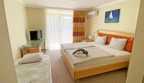 Triple Room with Balcony