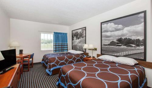 Queen Room with Two Queen Beds - Non-Smoking