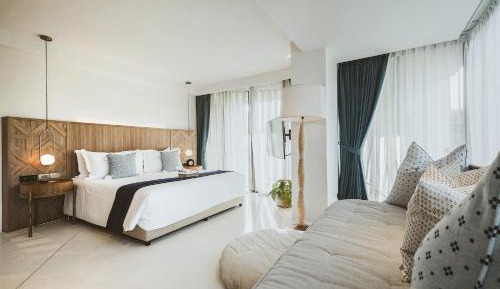 Lanna Suite with Pool View