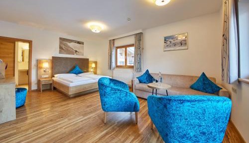 Junior Suite with Mountain View