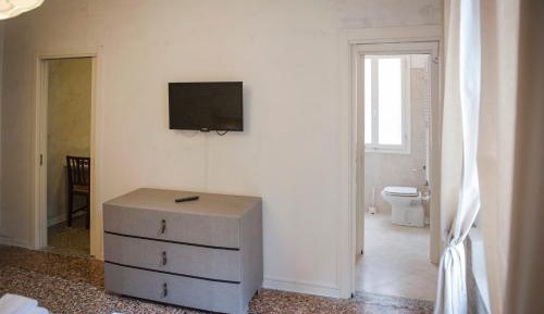 One-Bedroom Apartment (2 Adults)