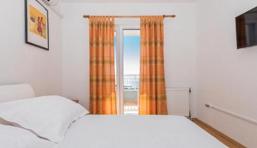 Two-Bedroom Apartment with Terrace and Sea View