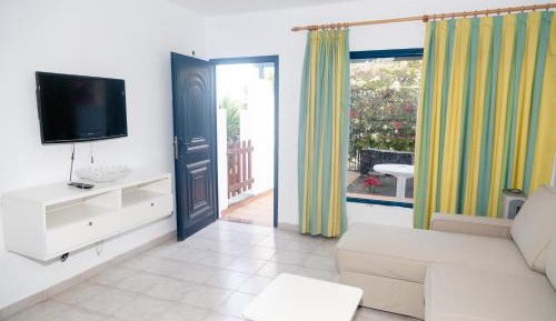 Studio Apartment