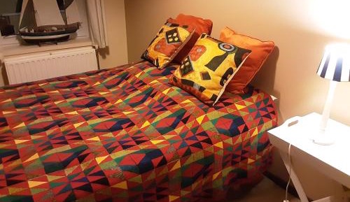 Queen Room with Shared Bathroom