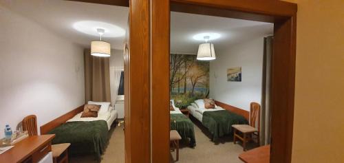 Basic Triple Room with Shared Bathroom