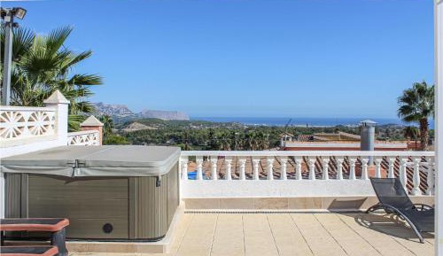 Four-Bedroom Holiday Home