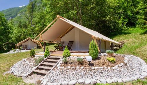 Deluxe Double or Twin Room with Mountain View