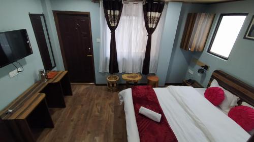 Double Room with Balcony (2 Adults + 1 Child)