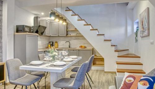 Apartment - Split Level