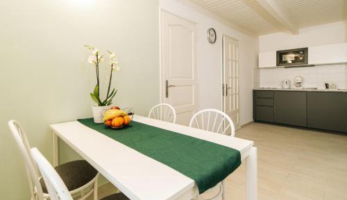Two-Bedroom Apartment (3 Adults)