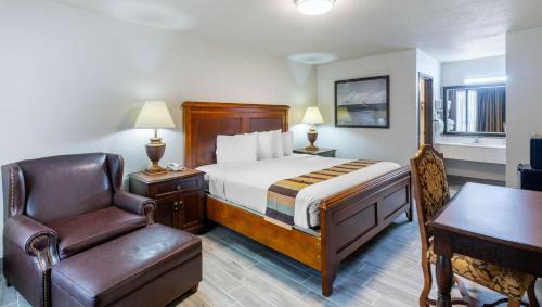 1 King Bed Nonsmoking