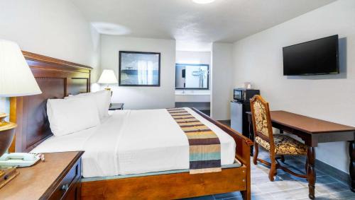 1 Queen Bed Nonsmoking