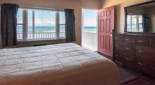 Queen Suite with Sea View