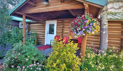Cottage (5 Adults)