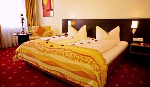 Business Double Room with Extra Bed