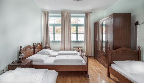 One-Bedroom Apartment with Terrace