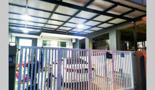 Four-Bedroom Holiday Home