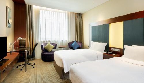 Premium Twin Room with Bath and Shower