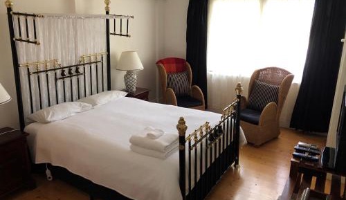 Queen Room with Spa Bath