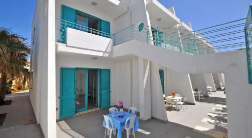 One-Bedroom Apartment with Garden View