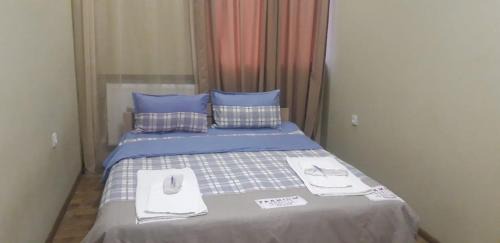 Basic Triple Room with Shared Bathroom