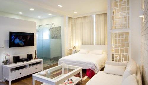Studio (3 Adults)