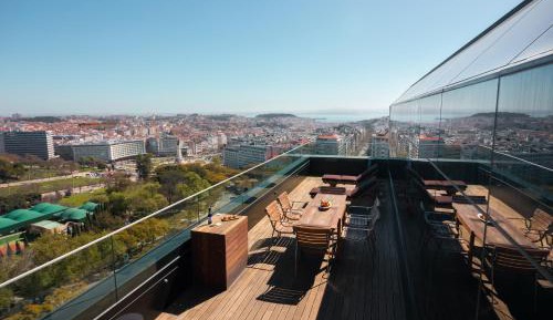 One-Bedroom Suite with Terrace