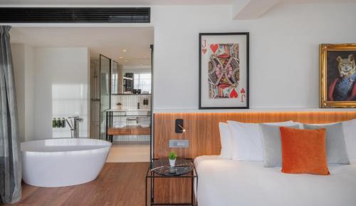 The Regent's Suite with Executive Lounge Access