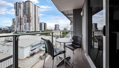 Dual Key Two-Bedroom Apartment with Two Bathrooms