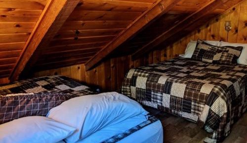 Duplex Cabin with Loft and Fireplace
