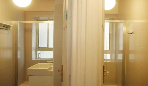 Budget Double Room with Extra Bed and shared bathroom