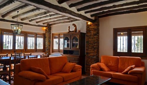 Deluxe Holiday Home (8 Adults)