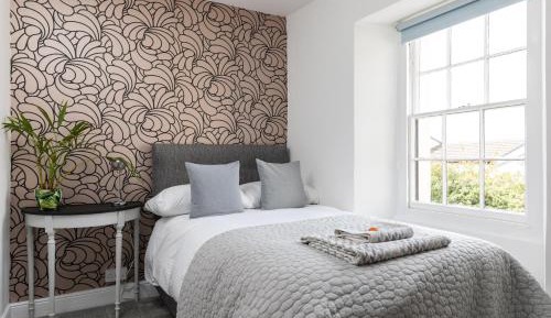 Single Room with Private Bathroom