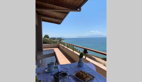 Studio Apartment with Sea View