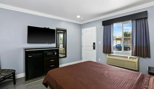 Queen Room - Disability Access