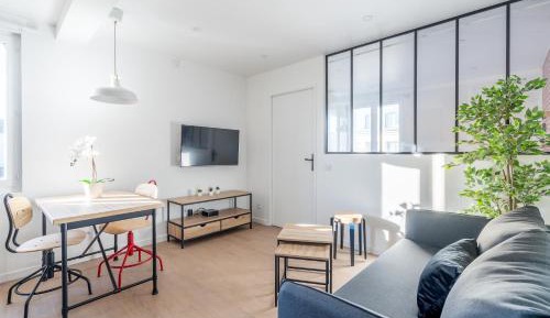 Apartment with Garden View