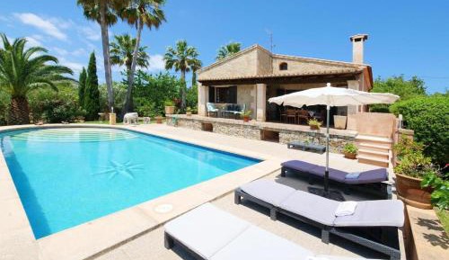 Villa with Garden View