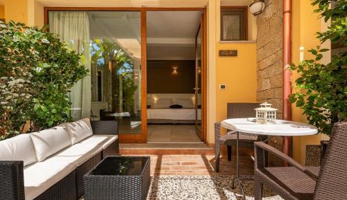 Deluxe Double Room with Extra Bed