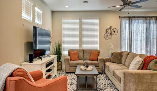 Three-Bedroom Holiday Home 