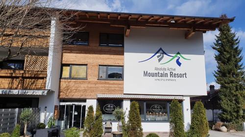 Three-Bedroom Penthouse Apartment with Balcony and Mountain View