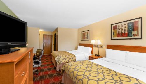 Queen Room with Two Queen Beds - Non-Smoking