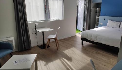 Studio with Terrace