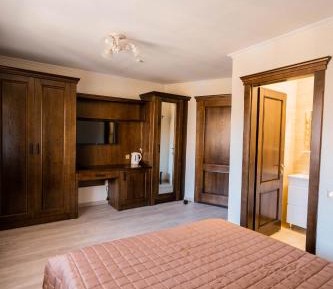 Superior King Room