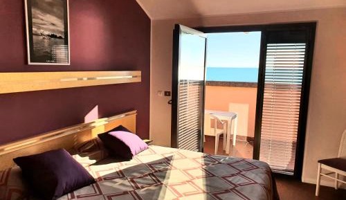 Double Room with Balcony and Sea View