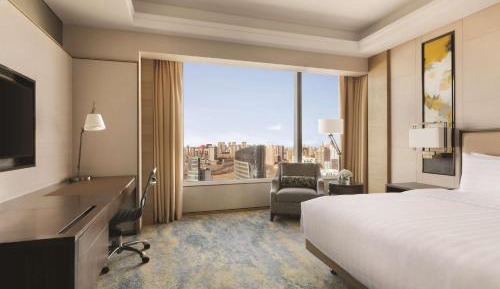 Panoramic River View King
