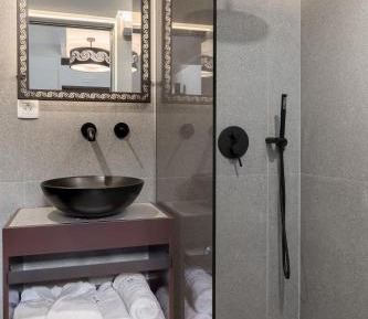 Standard Suite