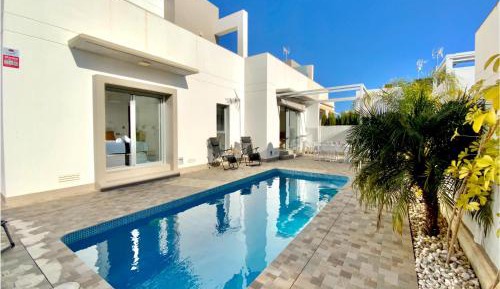 Three-Bedroom Holiday Home 