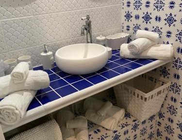 Queen Room with Pool View